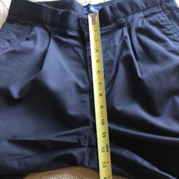 Dockers Relaxed fit pleated black shorts size 32 - Picture 10 of 10